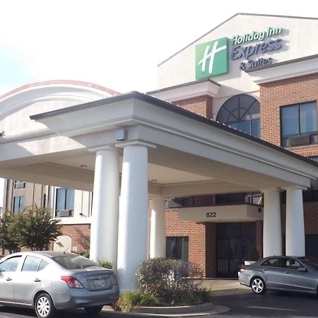 Holiday Inn Express & Suites Dyersburg By Ihg Екстериор снимка