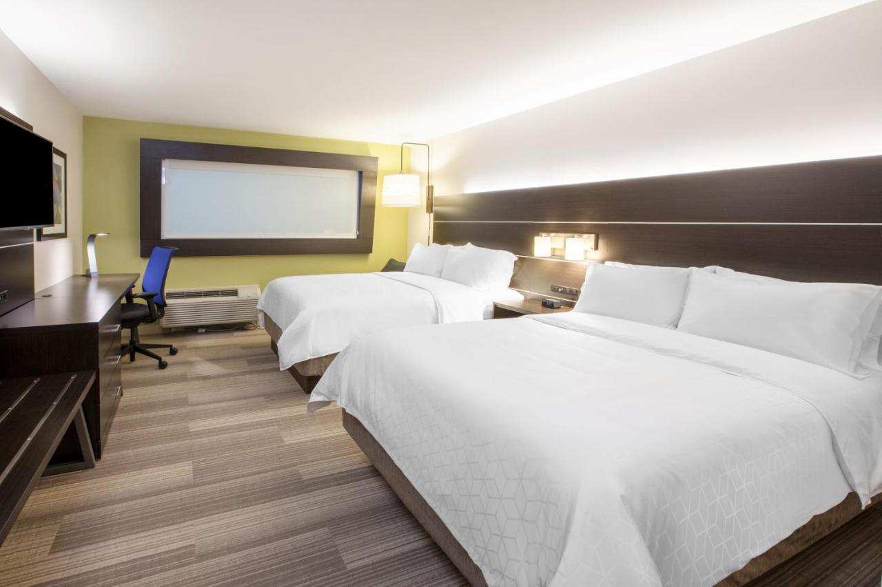 Holiday Inn Express & Suites Dyersburg By Ihg Екстериор снимка