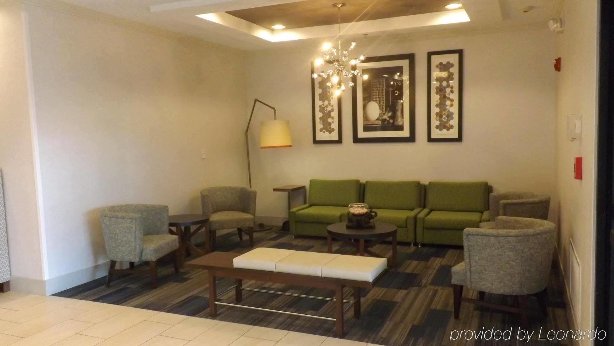 Holiday Inn Express & Suites Dyersburg By Ihg Екстериор снимка