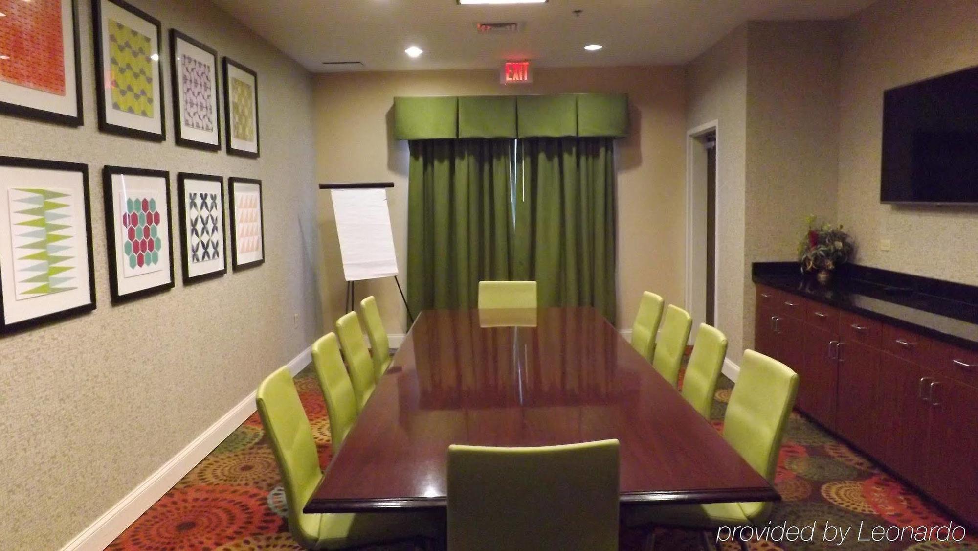 Holiday Inn Express & Suites Dyersburg By Ihg Екстериор снимка