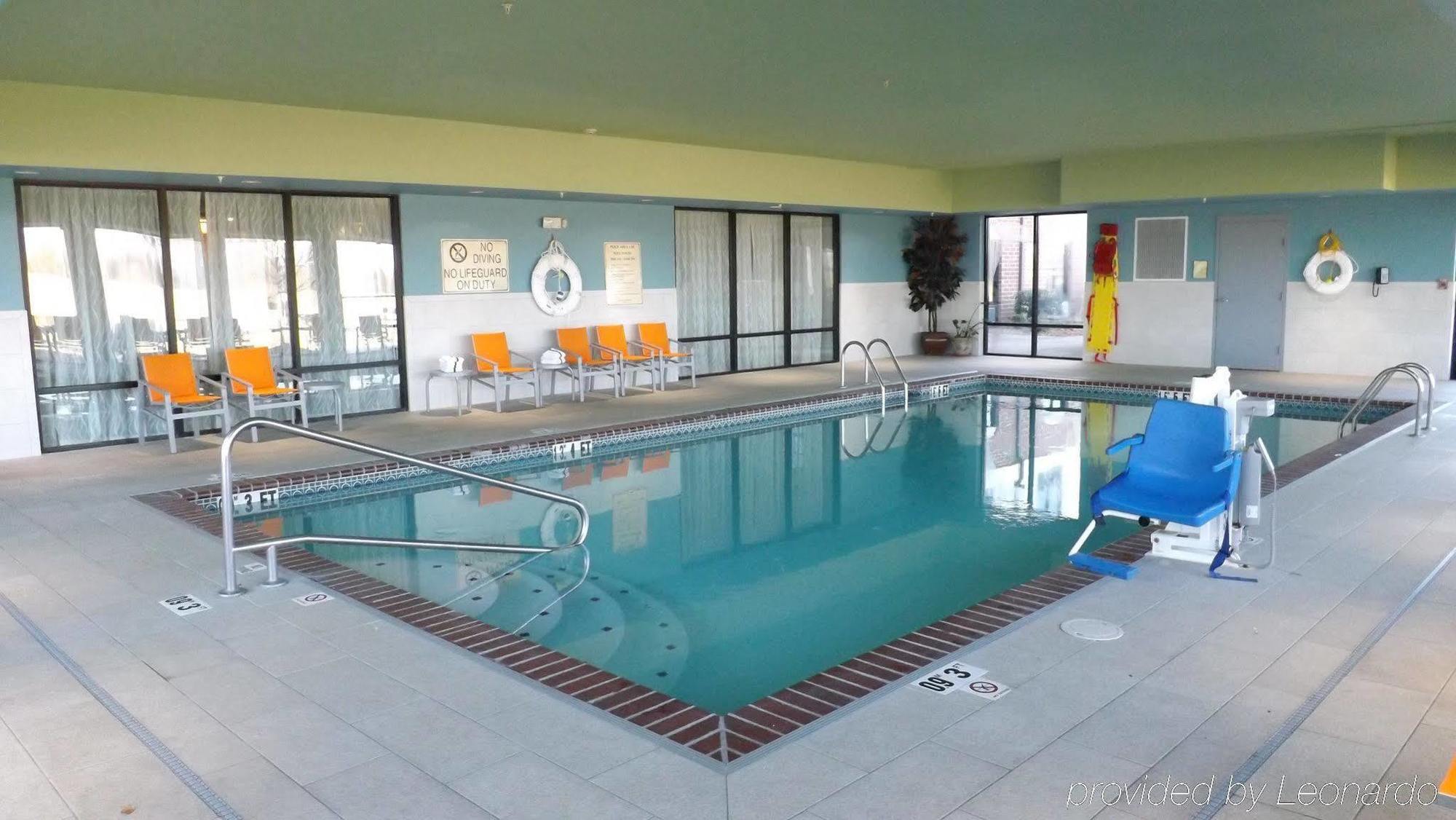 Holiday Inn Express & Suites Dyersburg By Ihg Екстериор снимка